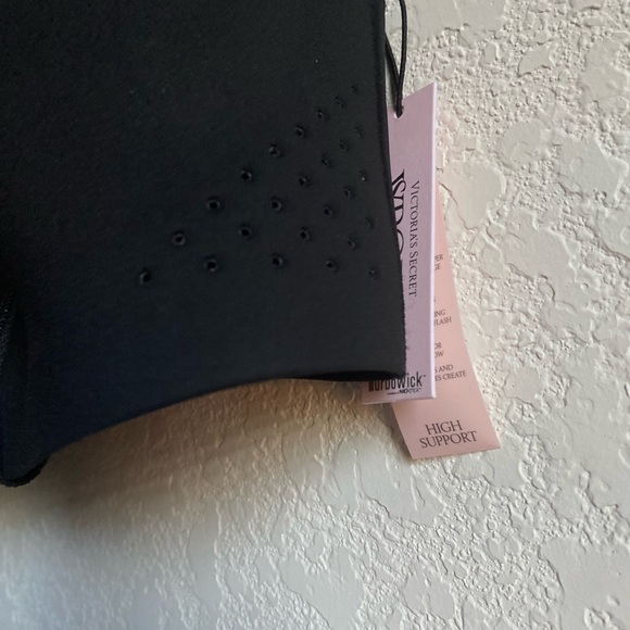 Victoria's Secret VSX Black Knockout Front Zip Close Athleisure Sports Bra 34C - Picture 5 of 10